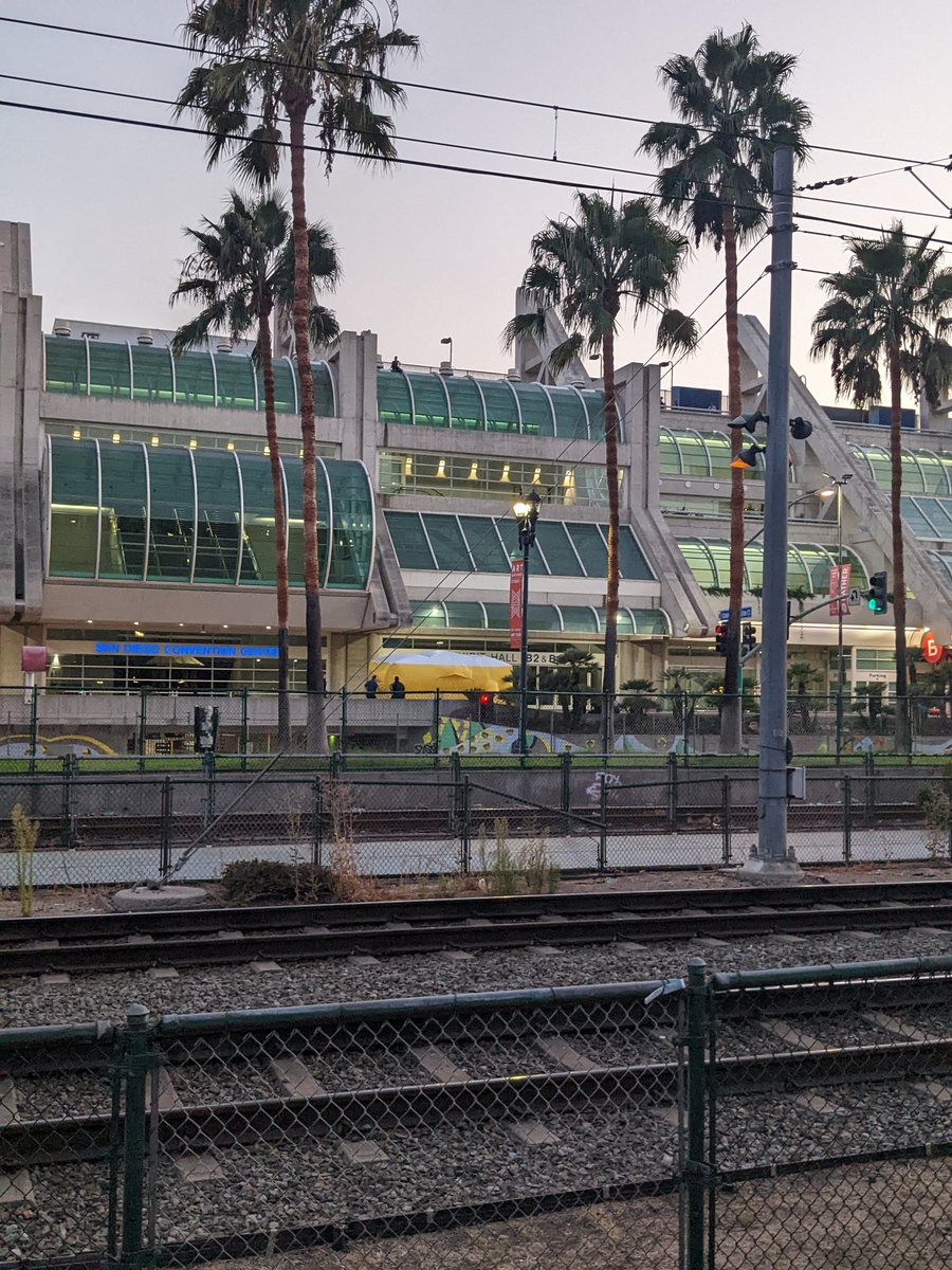 PBPlanning's tweet photo. Anyone know how long the police will wait for the guy on the SD convention center? How much taxpayer money is being wasted. https://t.co/SbgaaoSOHI