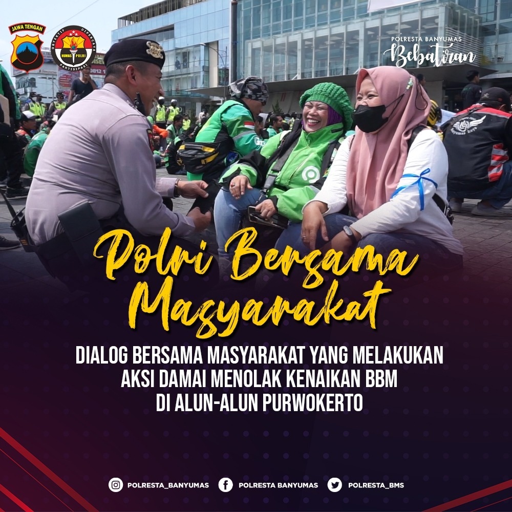 hendry_0904's tweet photo. Polri bersama masyarakat 👮

Bersenda gurau bersama masyarakat peserta aksi demo di alun-alun purwokerto

@kapolresta_banyumas 
@polresta_banyumas
@humas_poldajateng 
@divisihumaspolri 

#polrestababanyumasbebatiran #polrestabanyumas https://t.co/KEACMpEOkr