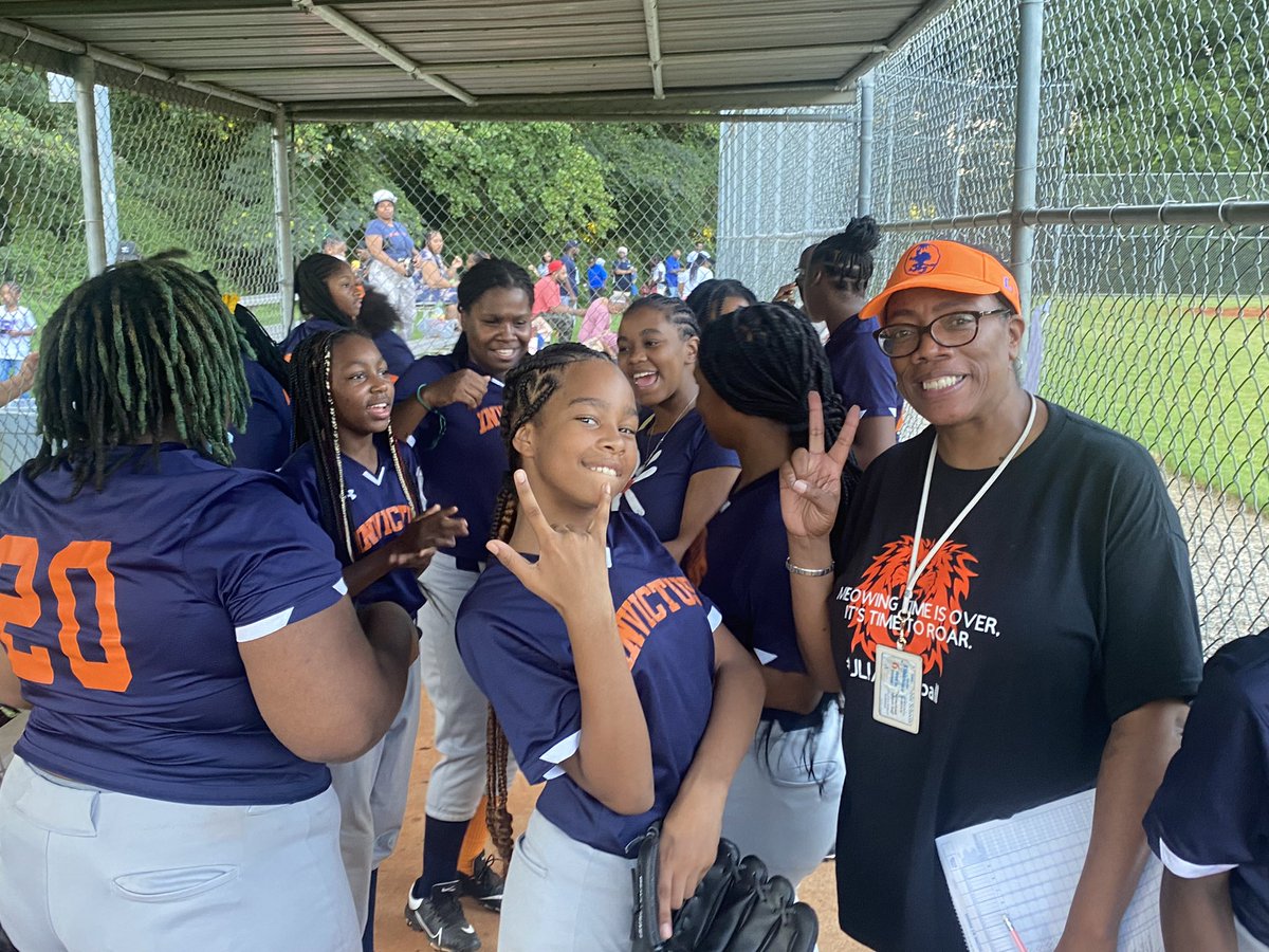 Quinn_B1's tweet photo. Lady Lions #ROARED!!! Bringing in another #WIN Congratulations ladies….Kudos to Coach Miller & Coach Que!! #wedothis @JLewisInvictus https://t.co/vyRI7zd1Z7