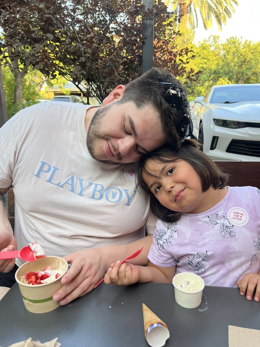 victor_97_lopez's tweet photo. Just my goddaughter making me the happiest godparent ♥️! https://t.co/toApiHk7Cl