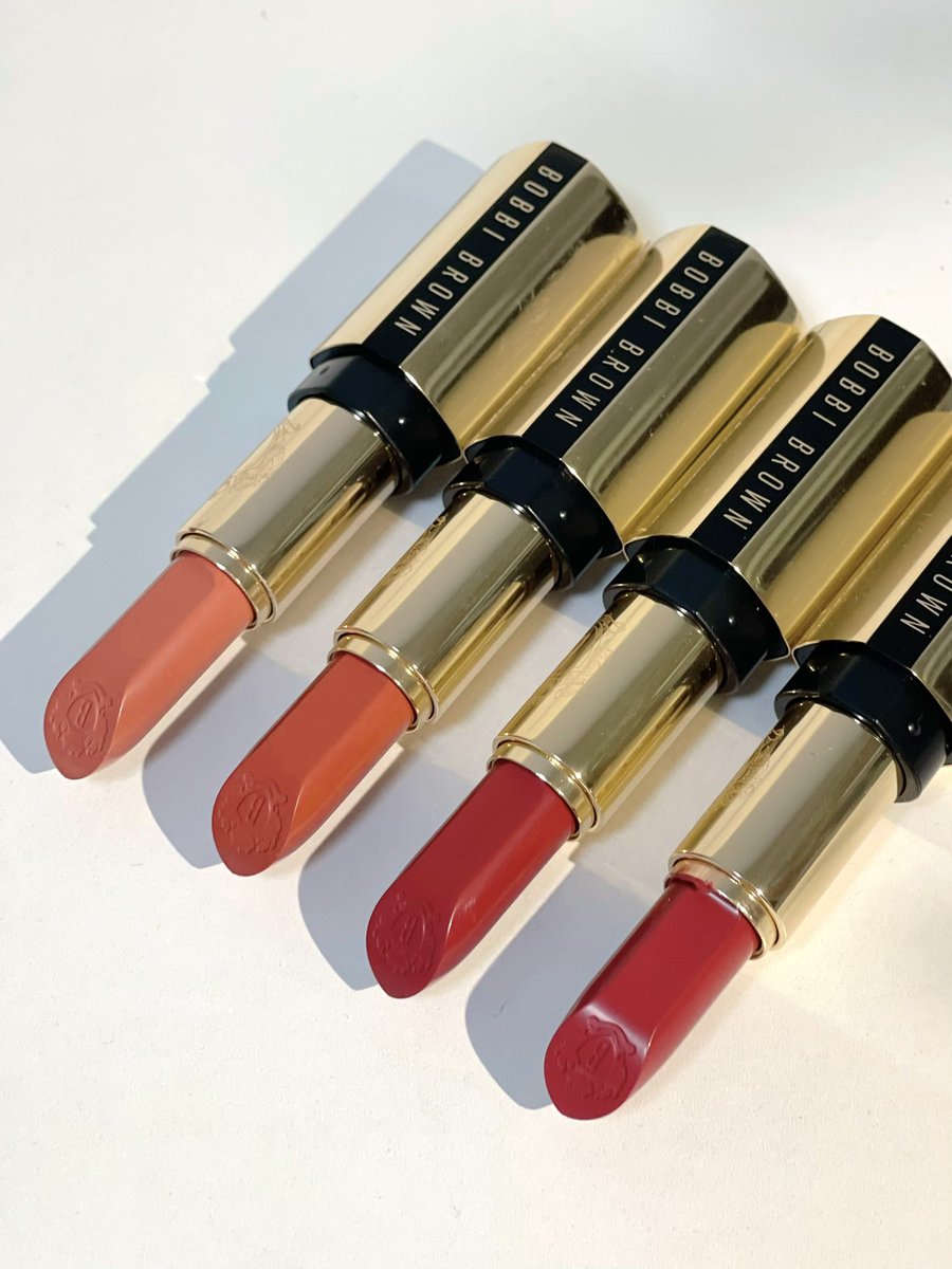 Khunsomsree's tweet photo. New Luxe Lipsticks @BobbiBrown
แพ็คเกจสวยสะดุดตามาก มีโลโก้แบบหรูหรา เขาใส่ใจรายละเอียดในทุกจุด แม้แต่เนื้อลิปสติกก็ปั้มโลโก้ BB เราเปิดออกมาแบบไม่กล้าใช้เลยอ่ะ #ของมันต้องมี https://t.co/bOhMlnhLa4
