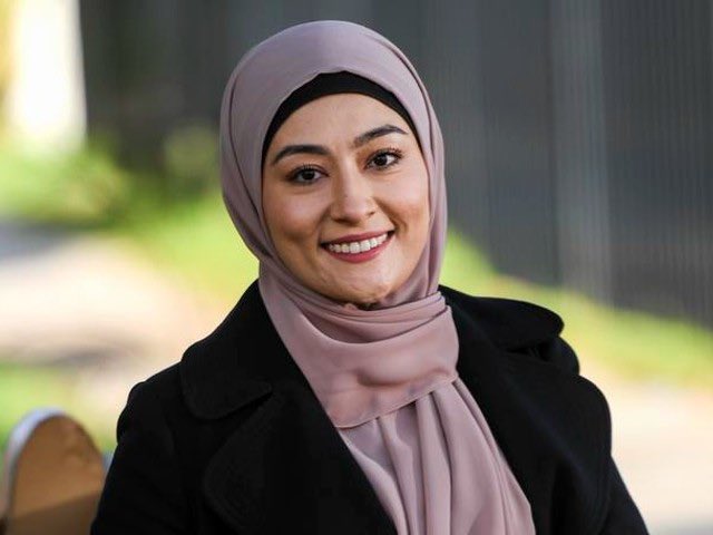 KhaledBeydoun's tweet photo. Afghan refugee, Fatima Payman, becomes 1st hijab 🧕🏾 wearing Muslim woman in Australia’s parliament https://t.co/CHuxZbfCIG
