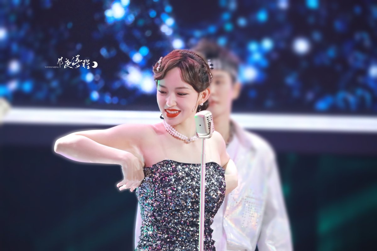 forchengxiao_th's tweet photo. 220831 | อัดรายการ Masked Dancing King ซีซัน 3 ตอนที่ 10 ♡

© 月夜浔程_
https://t.co/KHeQtSUrs2
#เฉิงเซียว #ChengXiao #程潇
#MaskedDancingKing #蒙面舞王 https://t.co/0T1gaFQvIY