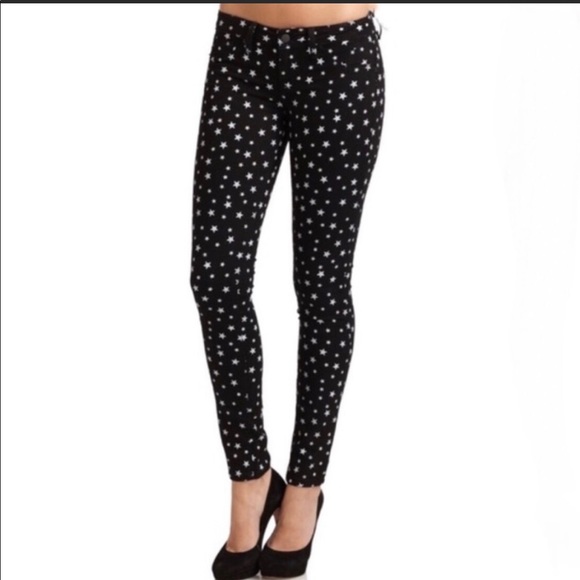 FinickyFinds's tweet image. So good I had to share! Check out all the items I'm loving on @Poshmarkapp #poshmark #fashion #style #shopmycloset #cacique #saksfifthavenue: posh.mk/7GFGYL138sb