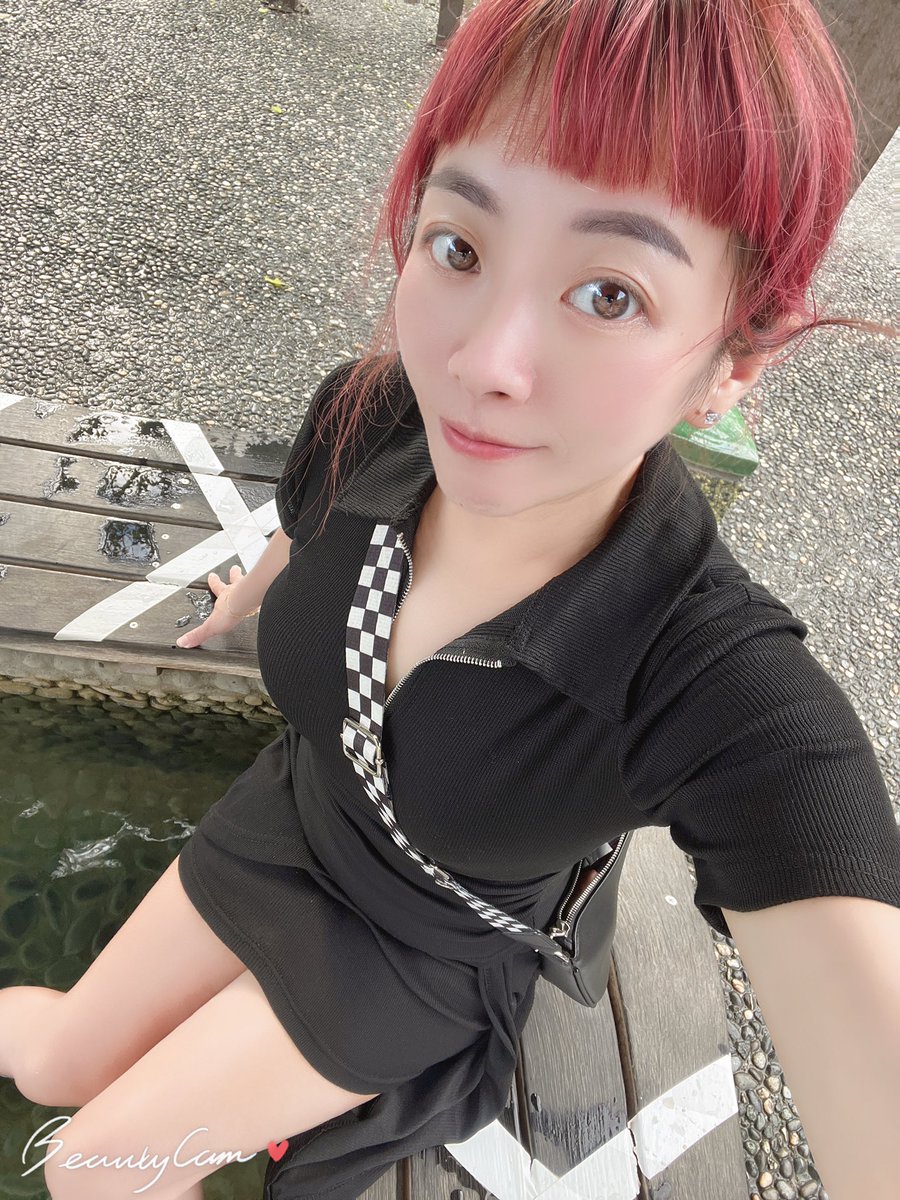 介紹一個宜蘭美景好玩又好吃😋「地熱」，這裡環境很美，可以去那裡買蛋 花生或者玉米去煮，那邊可以租竹簍煮東西押金$200，煮完歸還竹簍會退200，記得買胡椒鹽三包10元 撒煮熟水煮蛋超級好吃😋，如果想泡湯也有大眾池可以泡喔！但記得帶泳衣，泡腳不用錢等煮蛋可以先去泡腳。
#宜蘭地熱 https://t.co/h83rvlTMGG
