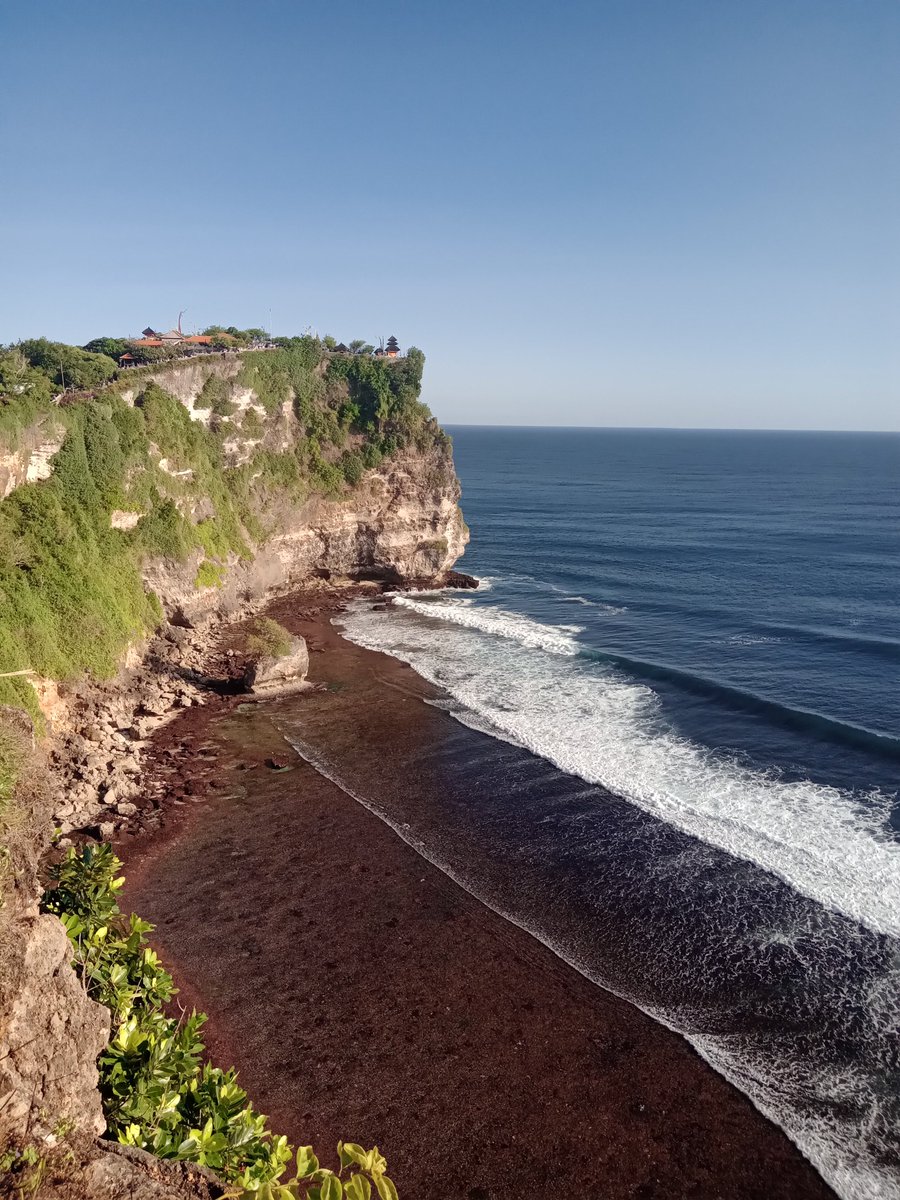 txt_bali's tweet photo. Keindahan pantai ulu watu - bali - indonesia
#bali #kuta #pantaiindah https://t.co/sIDq1e280z