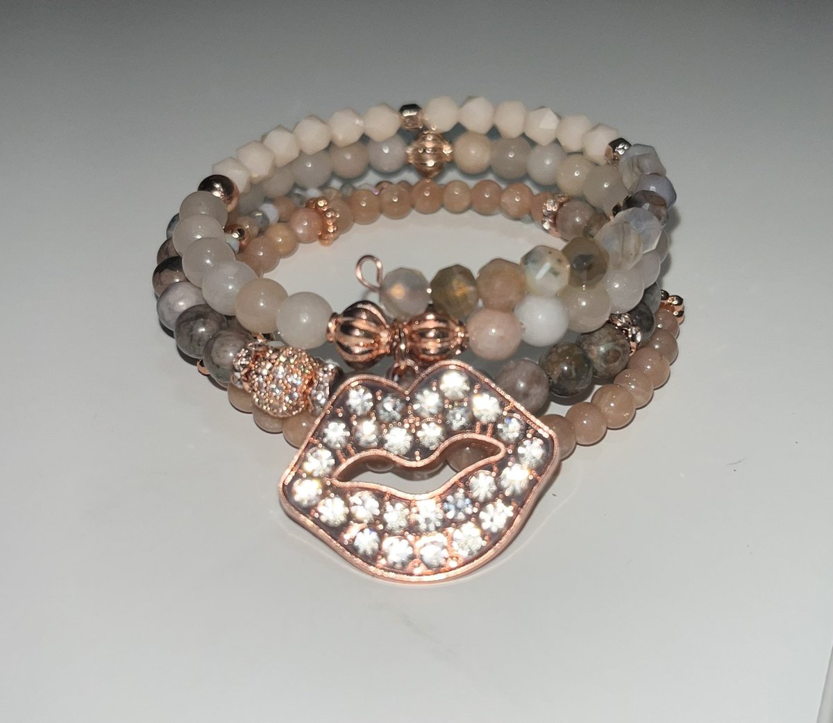 3cheather's tweet photo. Custom women’s wrap bracelets https://t.co/XyW4NuRvC5