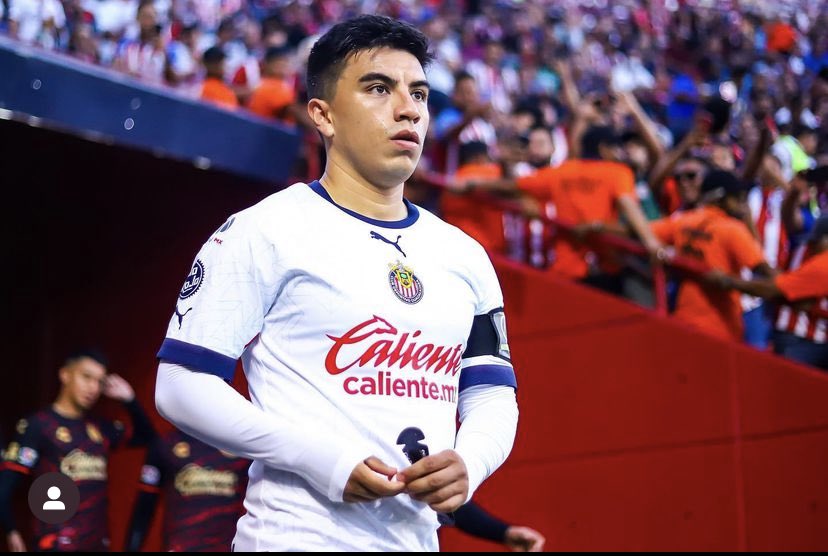 Dios, te pedí un buen jugador, no que bajaras tú a jugar 🙏🏼