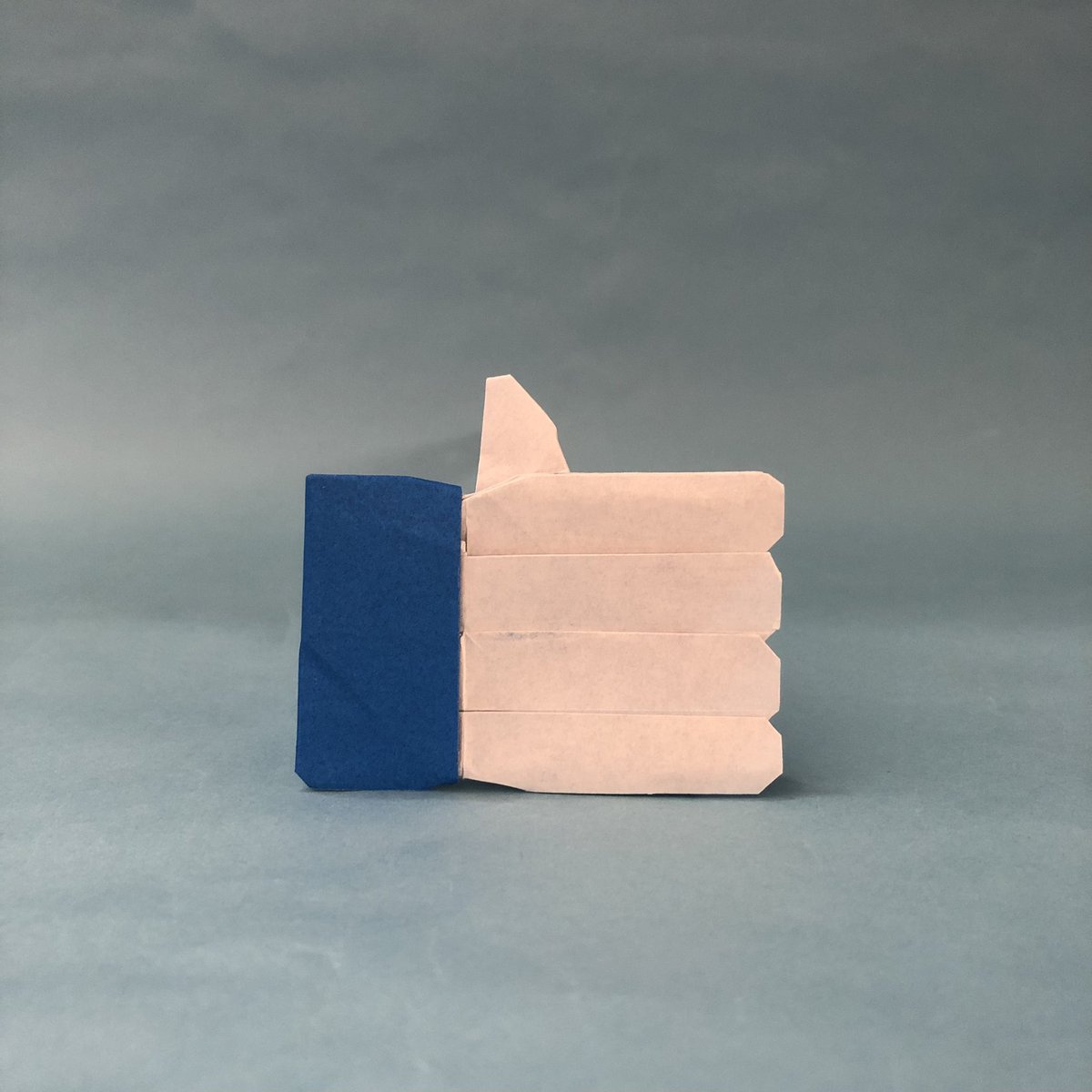 eichi_origami's tweet image. Like button
Designed and folded by me 
Sep. 7, 2022

いいねボタン
自身の創作

#likebutton  #いいね 
#Origami #折り紙