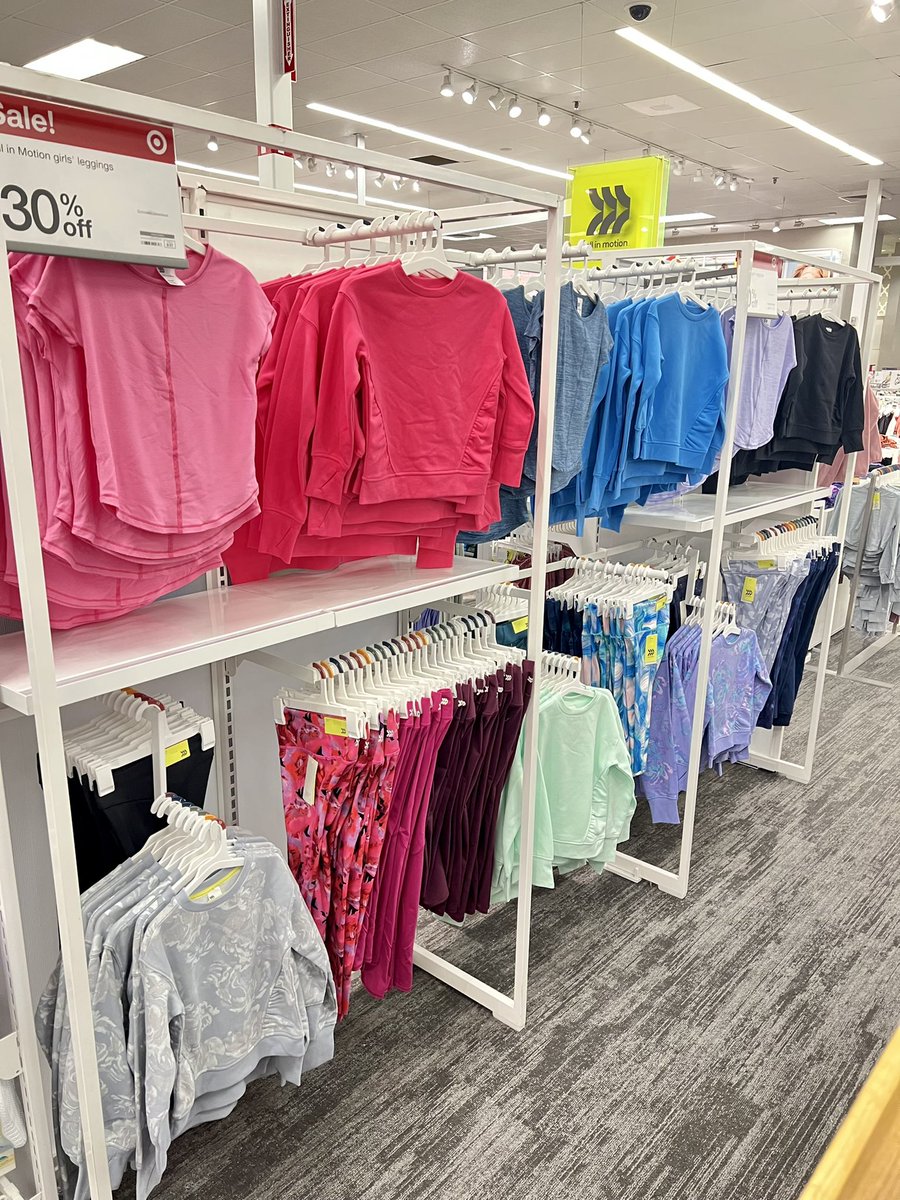 I’m ALL about this All In Motion refresh 🌟 <a href="/AmezquitaRay/">Ray Amezquita</a> 
#target #style #worksomewhereyoulove #standards