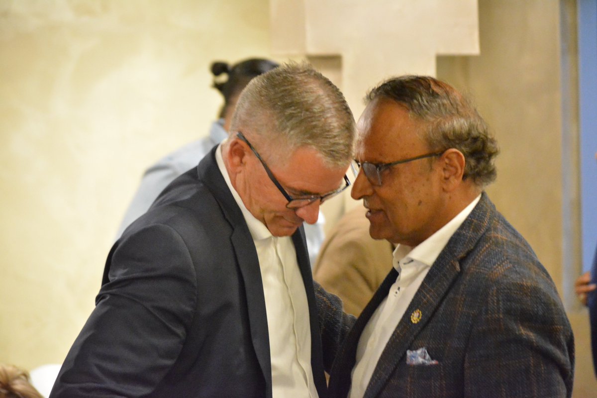 CrossBorderPod's tweet photo. UCP Leadership Candidate @ToewsforAlberta was in North East Calgary Wednesday Night. He met with locals and spoke on a range of issues. #ableg #abpoli #ucpleader https://t.co/2T69QfB7mX