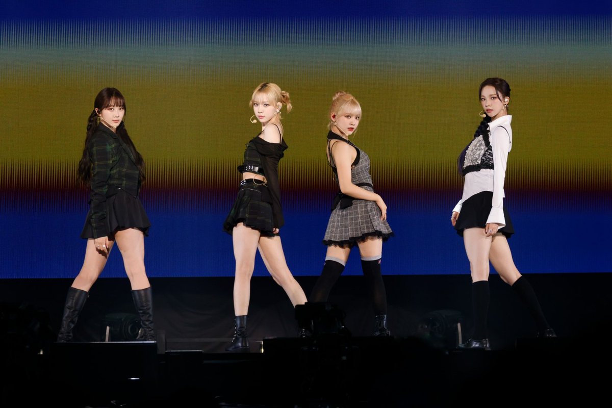 AESPAMUSIC's tweet photo. Girl Group with most cumulated yearly digital index points on Circle Chart

🥇@aespa_official - 1.144B
🥈 IVE - 1.067B
🥉 GIDLE - 835M

#aespa #에스파 https://t.co/iyFxroH3JC