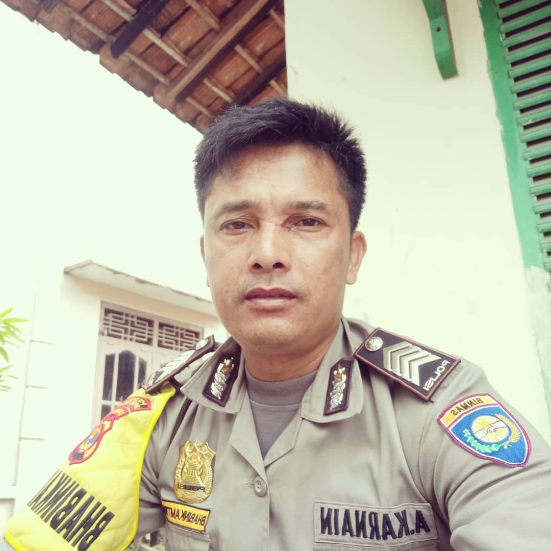 arendra78's tweet photo. @nessiejudge Kak nessy 
Tolong dong angkatin vlog ke story kak nessy tentang kejadia
Polisi tembak polisi di lampung 
Dengan korban bernama ahmad 
Karnain atau AK dengan tersang
Ka bernama RS please liat berita
Nya youtube dan ini foto korban please bacain dong kak https://t.co/fu5q6ewG2f