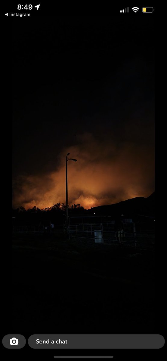 d3solat3's tweet photo. I’m located in hemet, if anyone needs someone to watch over (reptiles, rodents, birds, fish etc) because they have been evacuated,I have room and empty cages/tanks. I have my own exotics and would hate for anyone to have to worry about there’s during this time. #FairviewFire https://t.co/r5ADfXw5Il