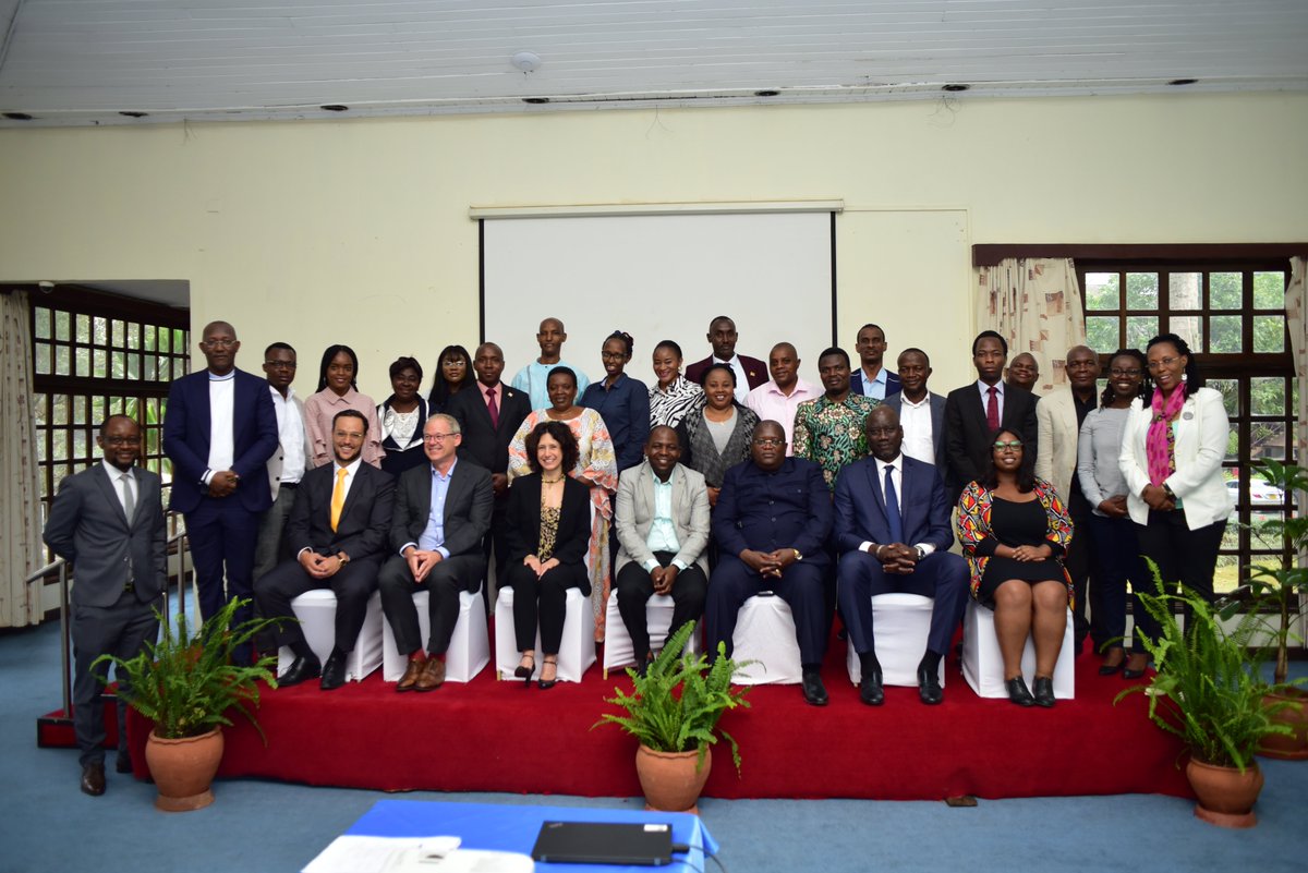 Yesterday, the 3-day training on Insider Mediation for Disarmament, Demobilization, Repatriation, Reintegration and Resettlement (DDR/RR) in the #GreatLakes Region, organized by  <a href="/UNDPAfrica/">UNDP Africa</a> &amp; @icglr1 in partnership with <a href="/Clingendaelorg/">Clingendael Institute</a> and funded by the <a href="/EU_Commission/">European Commission</a> commenced