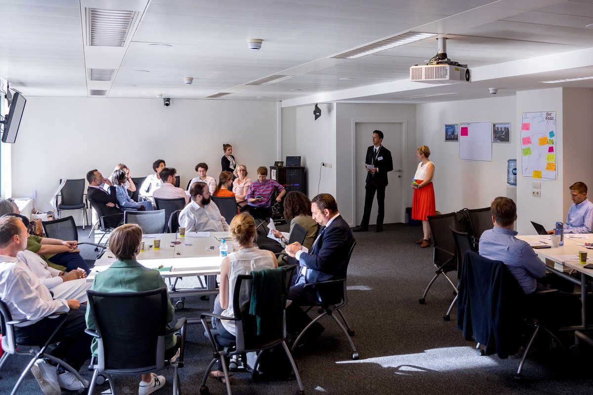CnctingEurope's tweet photo. How can #diversity &amp; #inclusion be promoted in🇪🇺policymaking?  
Thanks to excellent speakers &amp; experts for joining us at yesterday's #worldcafe event jointly organised w/ @ThinkTank_Lab at the @epc_eu 

📸 by @OmarHavana https://t.co/lqQfOjGWXo