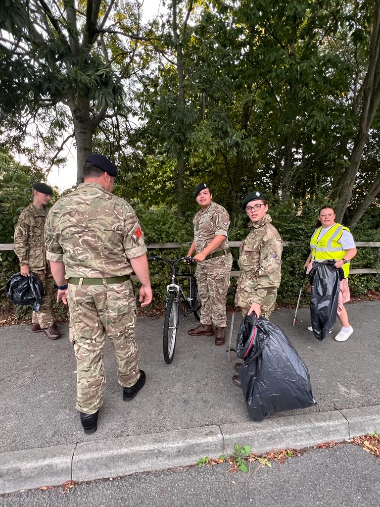 MexboroughNN's tweet photo. I was supported by the Mexborough Cadets on Monday and we cleared 12 bags of litter from our wonderful town. Get in touch if you can help #Mexborough @MyDoncaster @DeltaTheLaurel @LordGibbons @BuildingEmpress @dearnevalleypdc https://t.co/pQ55h45kZ7