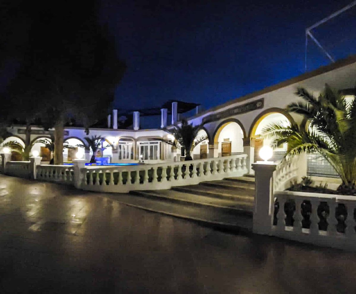 InBodas's tweet photo. Finca Venta Reyes en Chinchón,  1600 metros cuadrados equipados con todos los servicios y llenos de arte
🔴 https://t.co/VHKc0xewL1
#fincasparabodas #bodasyeventos #fincasbodasmadrid #eventoscorporativos https://t.co/73lyjvrP6Q