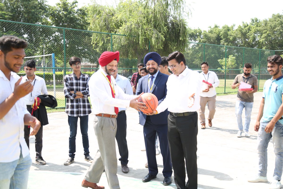 gnamity's tweet photo. Inauguration of Basketball Court by Dr. Ajay Rana Sir, Director General, Amity Greater Noida Campus !!! https://t.co/V5qEz3fnjt