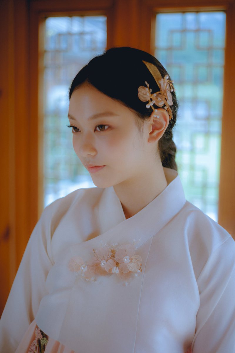 Minggom_16's tweet photo. 왼쪽은 이제 왔느냐
좀 늦었구나 할것같고
               
                            오른쪽은 야 빨리 오라했찌
                                    그래서 내 곶감은 https://t.co/PEdzLlAOmk