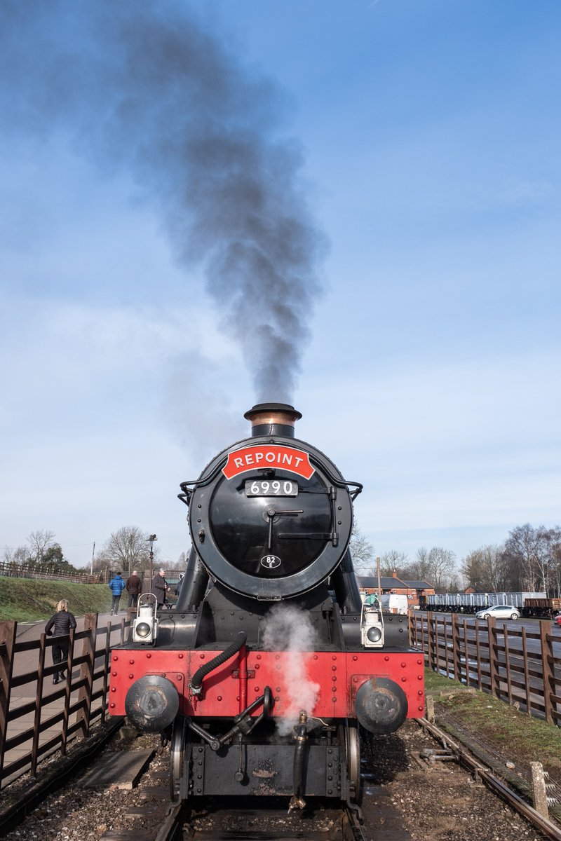 Anna Leather tweet media