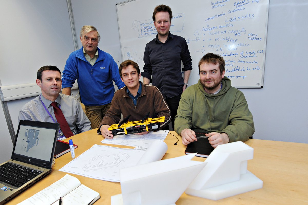 Anna Leather tweet media