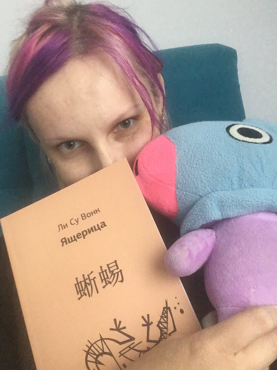 mS5dFWN8K2UHlcG's tweet photo. #JHOPE #to_Hoseok #to_Hobi.  My second book is ended &amp; came to me from printing house🌅🌅🌅📖📖📖 https://t.co/iyygtTvTSw