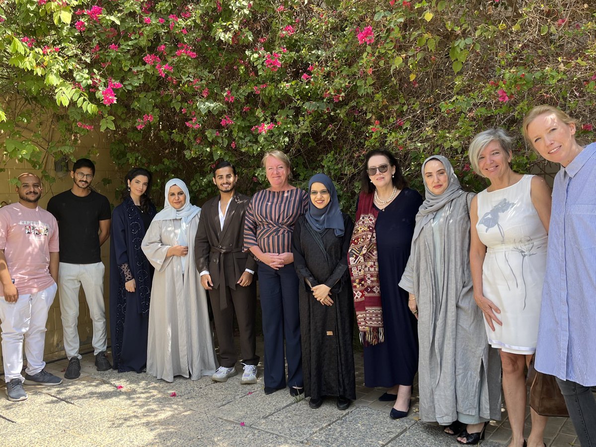 NLinKSA's tweet photo. We started the day with culture! At the residence @jaalberda hosted a breakfast session with #Saudi professionals in Visual Arts, Sculpture, Acting, Illustration, Design and Opera singing. A truly inspiring morning &amp; the start of even more cultural exchange between 🇸🇦 and 🇳🇱! https://t.co/c5lwLUyEkq