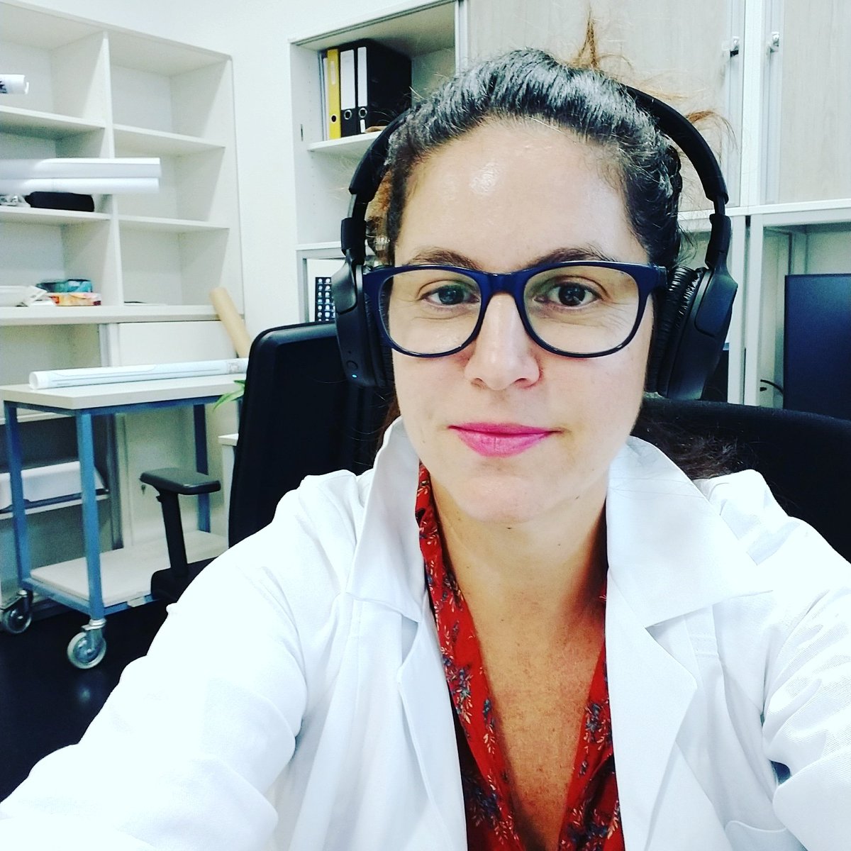 REALSEI2's tweet photo. Tired but very happy to be here!! #berlin #humboldtuniversität #chemistry #sodiumionbatteries #energy #realsei #MSCActions #europe https://t.co/NKXKuUqJGw
