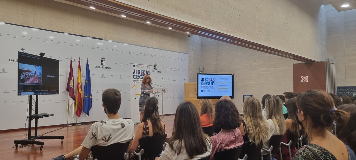 Luc_Pozo's tweet photo. Damos la bienvenida a los participantes finalistas de III Edición #BECASCECAM_Europa, que comenzarán 3 meses de prácticas no laborales en #Irlanda y #Bélgica, gracias a @_CECAM, con la colaboración de @gobjccm, @garantia_juv, @fondosocialeeu. https://t.co/wbitEmPukJ