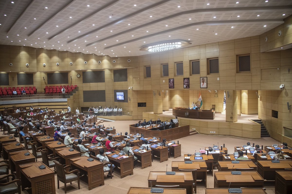 PemaKhanduBJP's tweet photo. Arunachal Legislative Assembly has maintained high tradition of debate &amp; discussion.

On conclusion of three-day 10th Session of 7th Assembly today, I thank all esteemed members for their active participation and cooperation in passage of many important resolutions and Bills. https://t.co/4Xoy40So7i