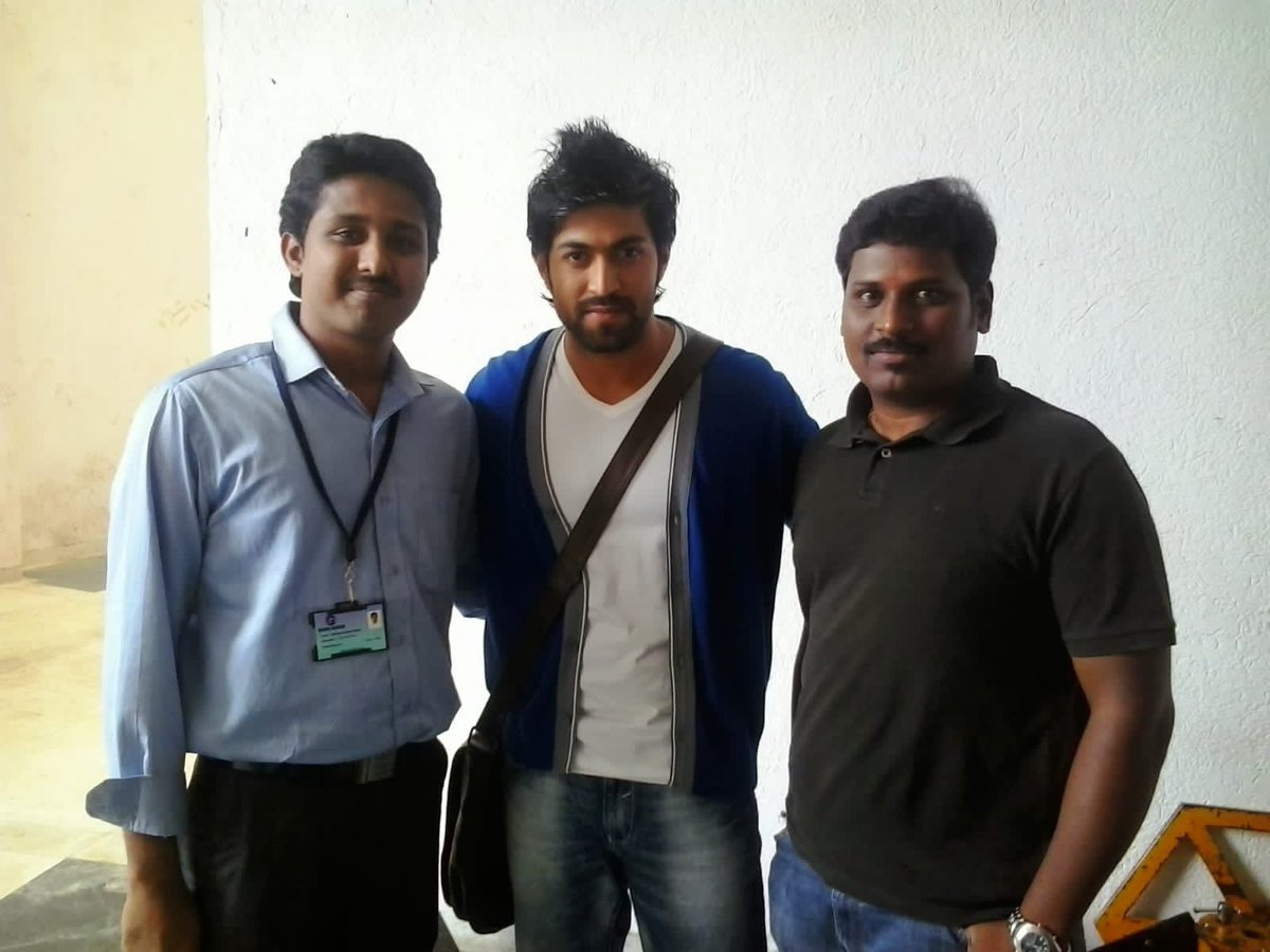 tejaswi_sharma's tweet photo. Thanks buddy @PavanWadeyar for giving me an opportunity . #googly @TheNameIsYash great journey and unbelievable achievement. Keep inspiring us . @kannadafilm_kfi @YashBossForce @YashBossBrigade @WeLoveYashBoss . https://t.co/pziiC1Cycs