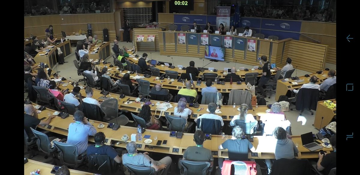 maiwega's tweet photo. What we are doing in this room is reversing the balance of power. Thanks to the international mobilization, thanks to your irruption in the European institutions, the battle against the platforms which trample on social rights is possible! #StopUberization
@leilachaibi @nupabw https://t.co/gcHrofFFuS