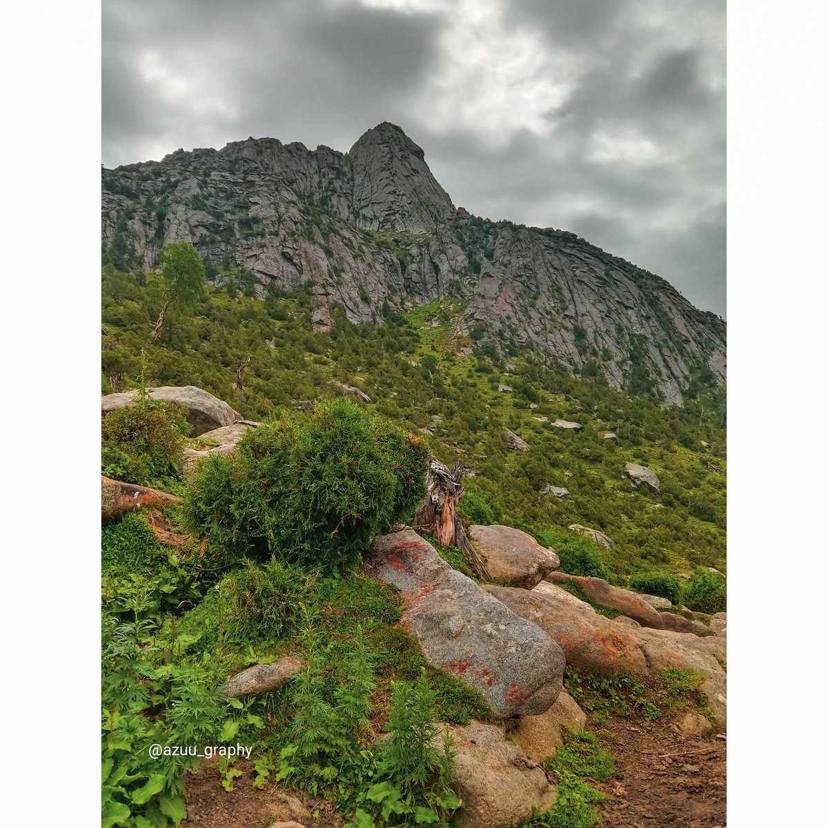 azuu_graphy's tweet photo. Shoulde peak🏔
Khalimai goherabad valley Diamer 
#peaks 
#Mountaineers 
#Mountain https://t.co/pUVsTxzprg