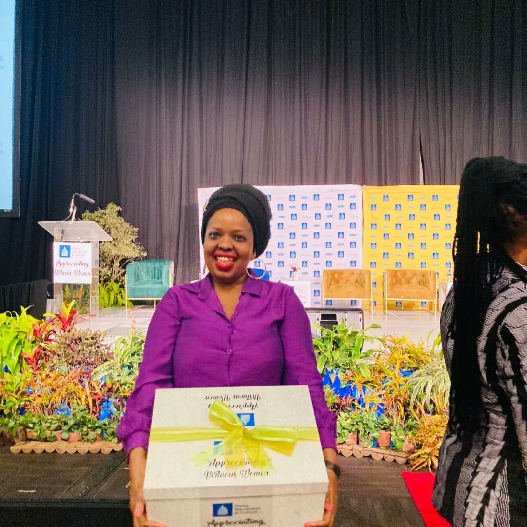 seedofhopeSA's tweet photo. Yesterday, eThekwini Municipality -Department of Parks, Recreation and Culture took time  to recognise women that are making a difference. Amongst these women was our CEO Londiwe Myeza. She was recognised for the work that Seed of Hope is doing in the community of Bhekulwandle https://t.co/qnV0RgQHA4