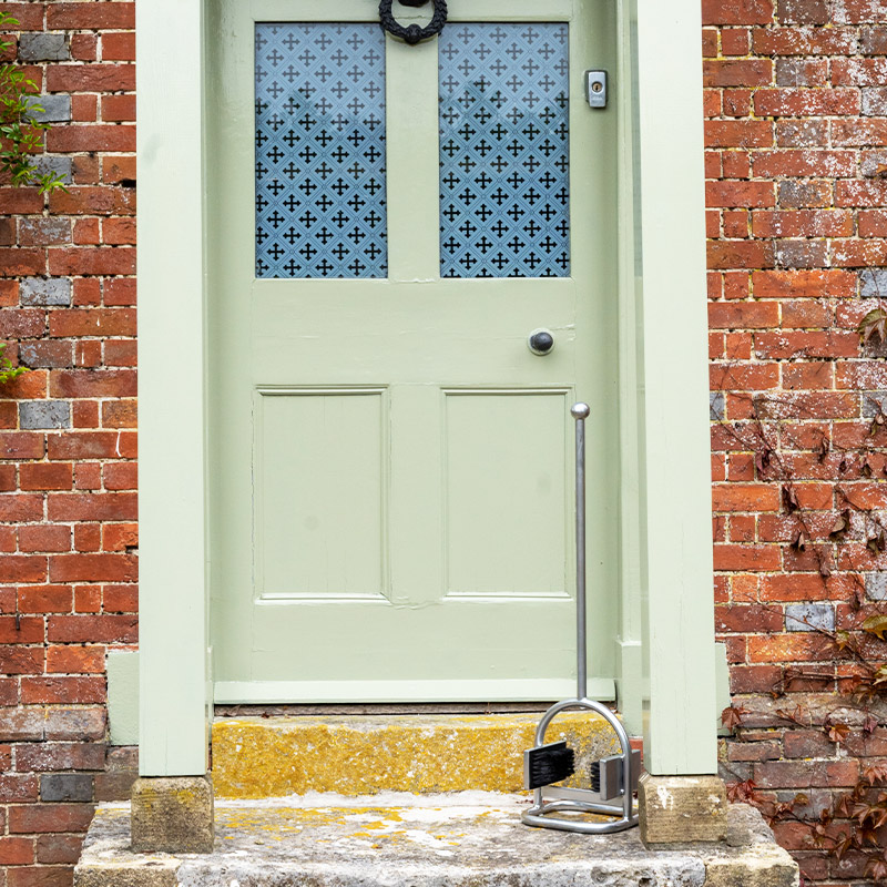 ForgeFoundryLtd's tweet image. Autumn🍂🌧
Our charming boot scraper features brushes &amp;amp; a  handy pole to keep you steady as you scrub your boots 🥾
forge-foundry.com/.../outdoor-po…
#bootscraper #bootbrush #shoescraper #dirt #mud #autumn #rain #shoecleaner #walkingboots #wellies #clean #outdooraccessories