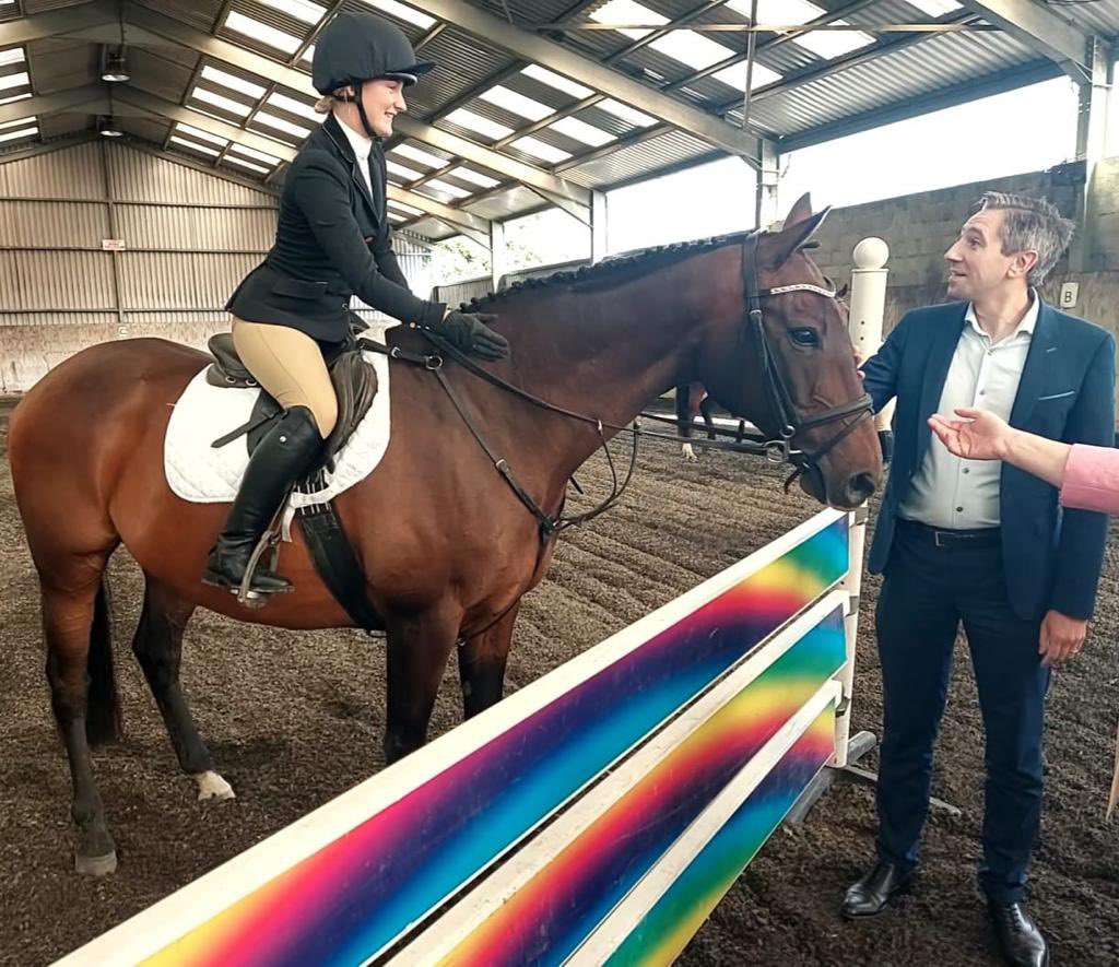 SimonHarrisTD's tweet photo. Great to be in Kilkenny! Announcing over a million in funding to upgrade the Grennan Equestrian Centre in Thomastown. Building new classrooms, modernising buildings, investing in equine skills programmes. Great to meet learners, staff & horses!
More info: https://t.co/ZwPGI0BZa5 https://t.co/3zZ7GID9MC