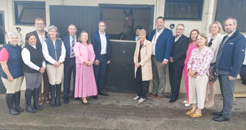 SimonHarrisTD's tweet photo. Great to be in Kilkenny! Announcing over a million in funding to upgrade the Grennan Equestrian Centre in Thomastown. Building new classrooms, modernising buildings, investing in equine skills programmes. Great to meet learners, staff & horses!
More info: https://t.co/ZwPGI0BZa5 https://t.co/3zZ7GID9MC