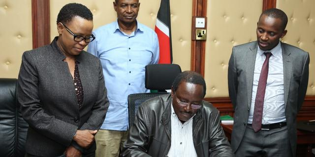 BREAKING NEWS: Hon. Kalonzo Musyoka has withdrawn his candidature for the Office of the Speaker of the Senate. #KURA2022