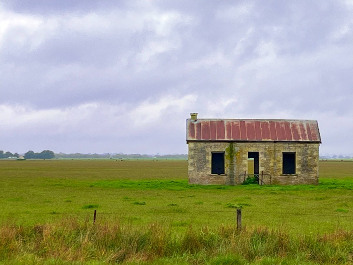 Out on the road for the next two days looking at barns and AMS retrofit’s. Pouring rain, clouds so low in places that you could nearly reach out and touch them but still enjoy getting out face to face with farmer!