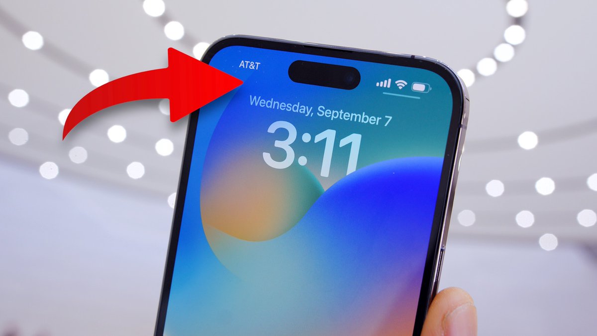MKBHD's tweet photo. NEW VIDEO -iPhone 14/Pro Impressions: Welcome to Dynamic Island!

https://t.co/JfjDna6f4l https://t.co/VmVt0oKy7M