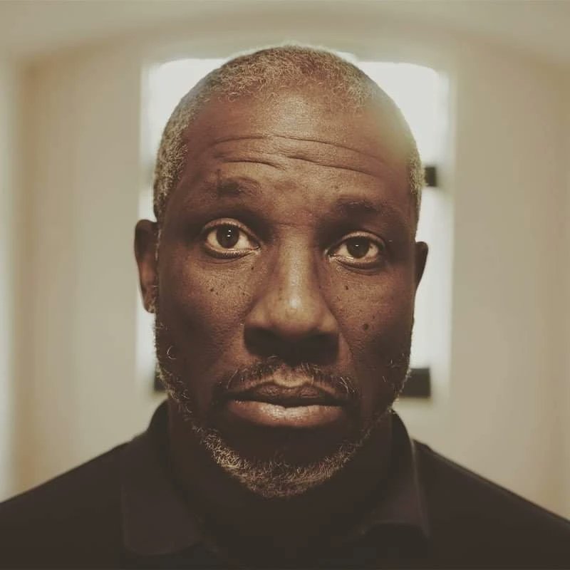 christineotten's tweet image. Kom als je durft! Première van de theatermonoloog Een van ons, 11/9  in het Bijlmerparktheater. Dennis Rudge is levenlanggestrafte Luc S. Ook met Lorijn von Piekartz. Naar mijn gelijknamige roman.  #eenvanons  #blocknotes #trailer @bijlmerparkth @De_Geus

fb.watch/fpedb-2MTA/