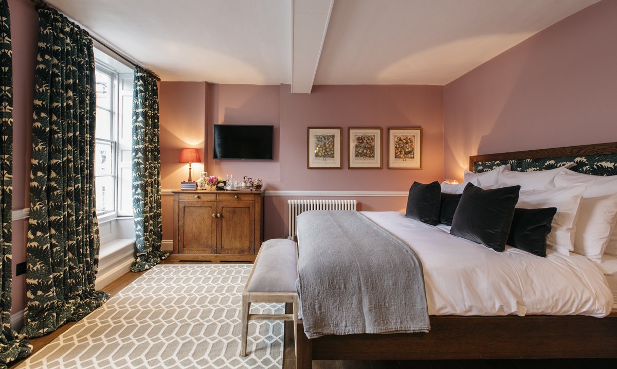 The_Bower_House's tweet photo. FLASH SALE!
today only

- 3-course dinner in the restaurant
- night’s stay in one of our bedrooms
- breakfast the following morning

💥 £210 for 2 people💥
available for the nights of 14th &amp; 15th September

Book on 01608 663 333 or reception@bower.house &amp; quote FLASH SALE 🌿 https://t.co/p2wo2wNwgW