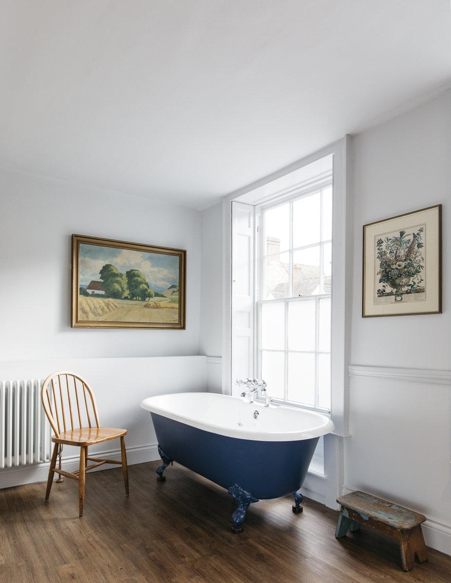 The_Bower_House's tweet photo. FLASH SALE!
today only

- 3-course dinner in the restaurant
- night’s stay in one of our bedrooms
- breakfast the following morning

💥 £210 for 2 people💥
available for the nights of 14th &amp; 15th September

Book on 01608 663 333 or reception@bower.house &amp; quote FLASH SALE 🌿 https://t.co/p2wo2wNwgW