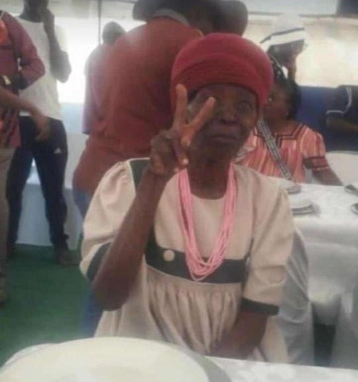 Abrahamcimma_2's tweet photo. When ama 2000 become grannies 😭😂 https://t.co/n985oCC8Yn