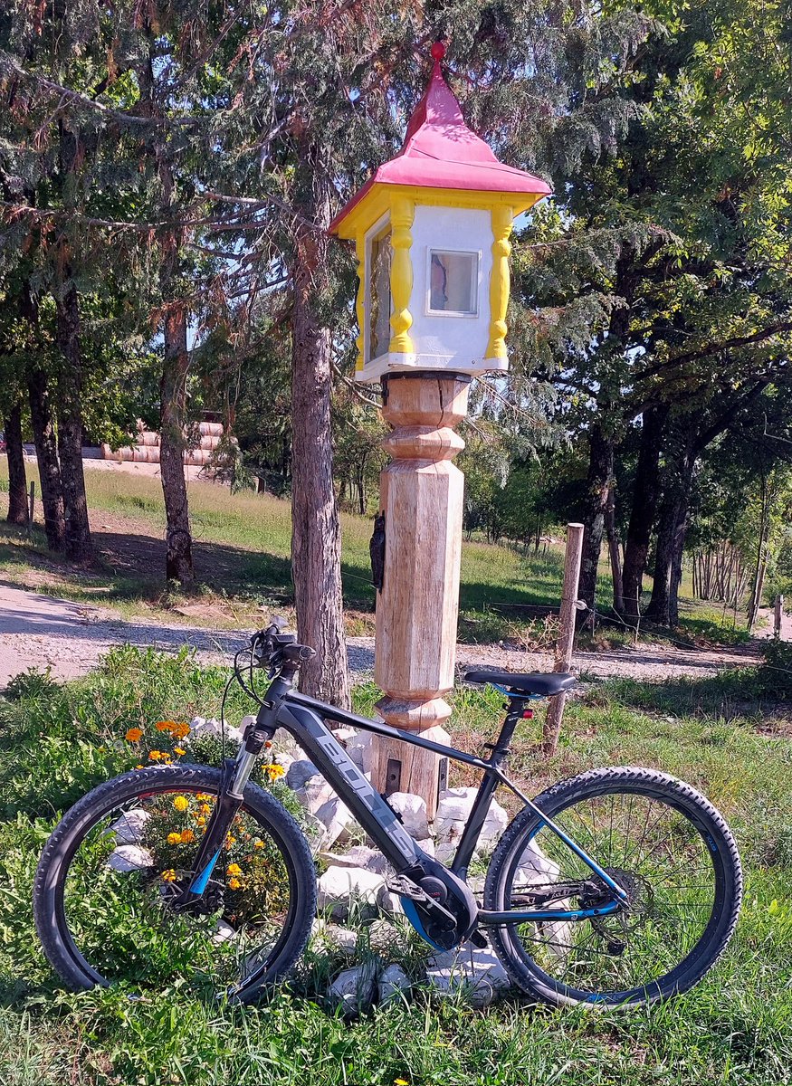 MauSbogar's tweet photo. In #bici

Religiosità popolare a #Strane

Bello!

@DiscoverTrieste @ExploringSlo @SloveniaInfo @BiciLive @triesteinbici @bicimagazineit @Ipocontro @stregapoeta @Amfortas @pauligurize @CiriSince1978 @giutonut @patrizia_fonda @ANGELACHIDDEMI @fabiodisconzi @Mario16604832 @gmdb https://t.co/dVZWagzOzz