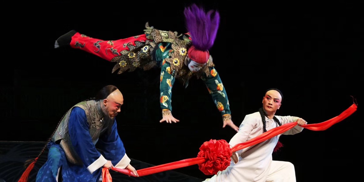 AnhuiOpera's tweet photo. 📣Hui Opera is a local opera of Anhui Province.
During the Qing Dynasty (1644-1911), four Hui troupes came to Beijing, laying the foundation of Beijing Opera. The #HuiOpera Hui Combo tells the story of the Hui troupes entering #Beijing. #AnhuiOpera https://t.co/pIvNpGopdQ