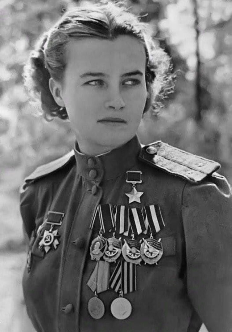 Наталья Кравцова летчица