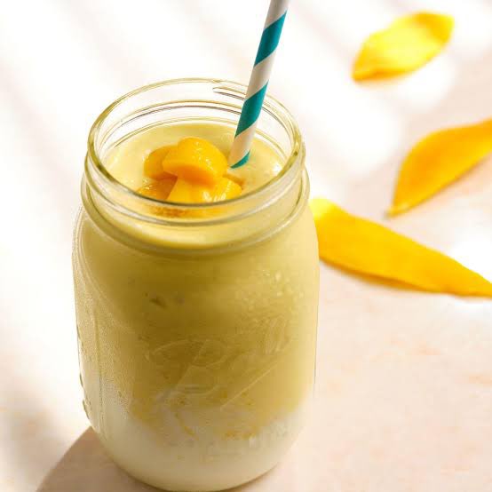 期間限定でマンゴースムージー🥭