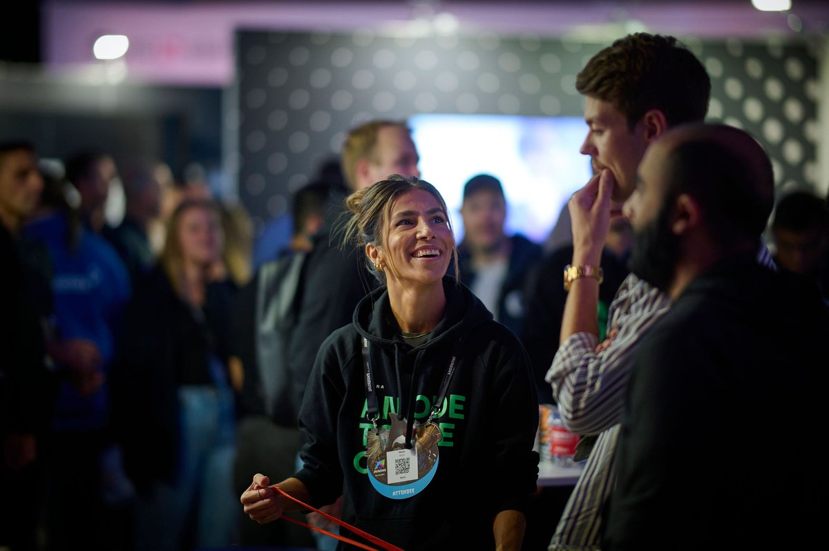 javazone's tweet image. We hope you had a blast last night during AweZone party! Grab your coffee, some snack &amp;amp; enjoy the 2nd day of the conference! Many great talks ahead of us!